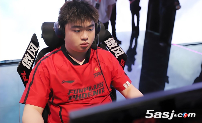 LPL历史新纪录！FPX.Jwei常规赛11次MVP 超越Crisp成辅助第一人