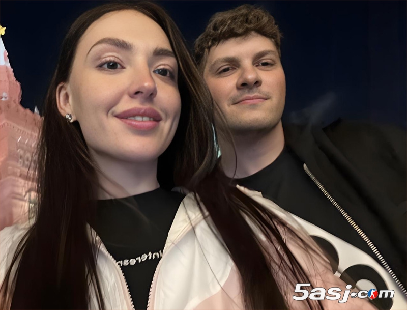 俄罗斯职业CS:GO选手Perfecto与其女友Sindi宣布结婚