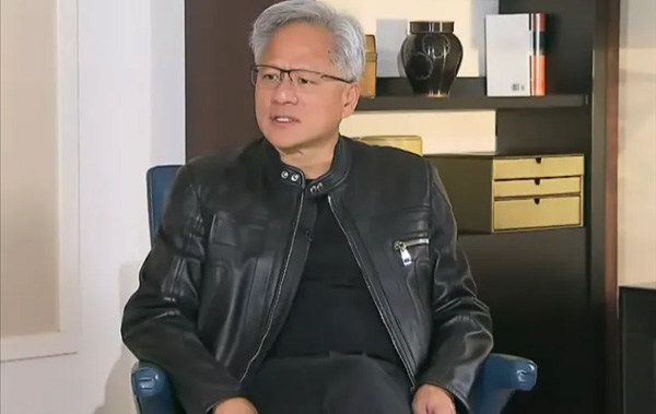 黄仁勋点名华为：云矩阵AI超算性能碾压英伟达！中美5G+AI战略正面交锋