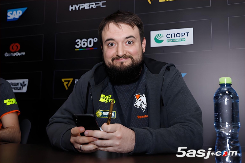 前VP选手9pasha谈行业收入:巅峰期职业收入可比肩顶级主播 前VP选手9pasha谈行业收入:巅峰期职业收入可比肩顶级主播