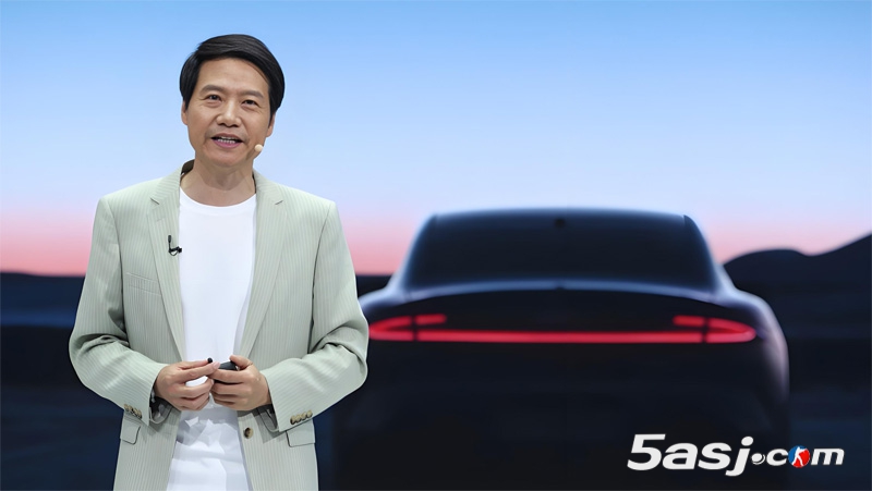 雷军深度解析：小米SU7三年逆袭背后的战略密码 苹果十年造车为何折戟？