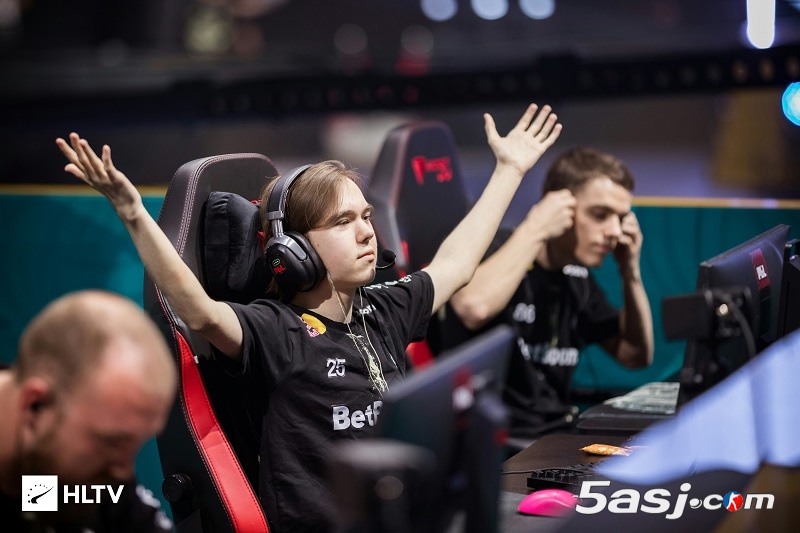 CS2最强步枪手之争落幕？Spirit队长Chopper：Donk就是历史级天才！