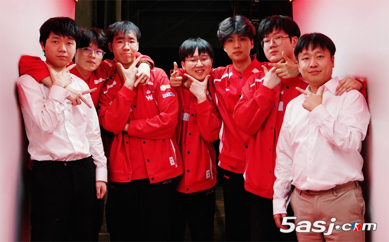 从0胜垫底到6强逆袭!WE爆冷淘汰JDG锁定20分S赛积分 创LPL年度最大黑马奇迹 从0胜垫底到6强逆袭!WE爆冷淘汰JDG锁定20分S赛积分 创LPL年度最大黑马奇迹