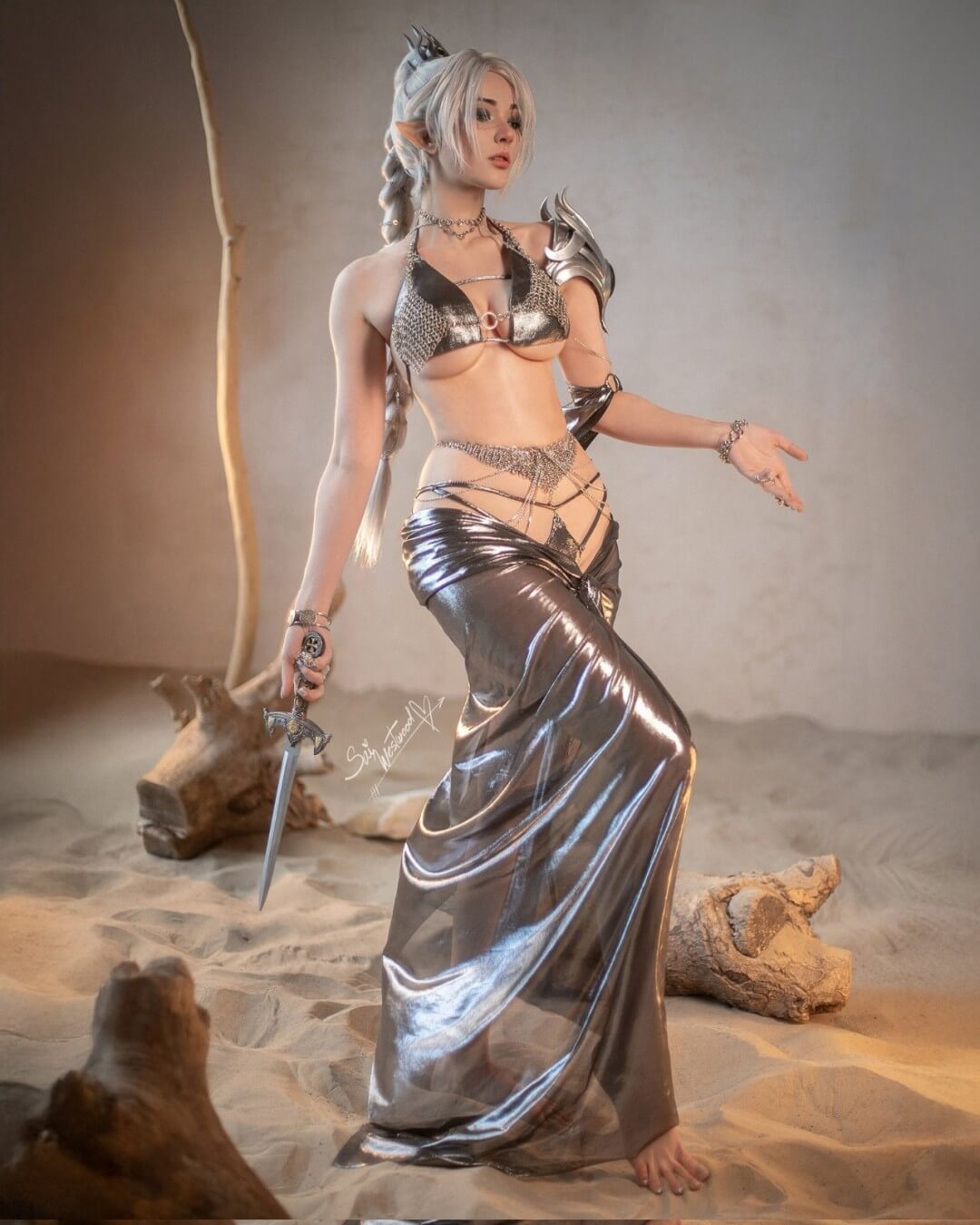 九头身美女Cos《艾尔登法环：黑夜君临》女爵、梅琳娜、玛丽卡作品大赏