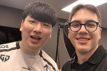 GEN.t3xture与TH.Wo0t兄弟重逢引爆话题 跨战队合照暗藏全明星赛伏笔 | 无畏契约赛事