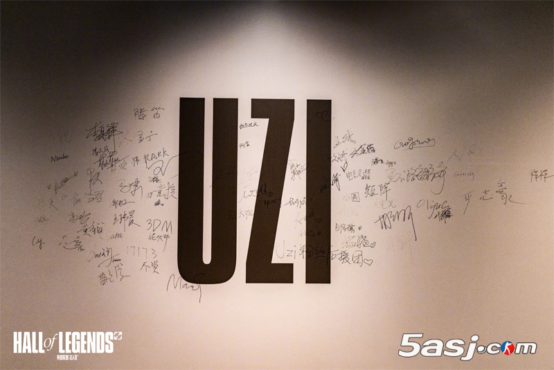 从狂小狗到名人堂！Uzi典礼后发文致谢团队与粉丝：未来仍会继续进步