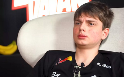 俄罗斯电竞新星kyousuke成功接受眼部手术 或将加盟Falcons顶替Magisk