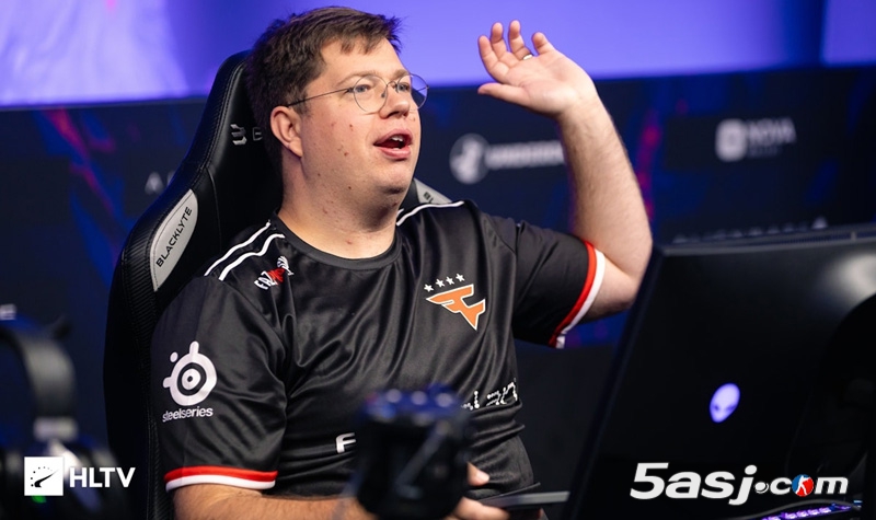 s1mple谈FaZe首秀：karrigan指挥风格似2018年Zeus 目标仍是Major夺冠