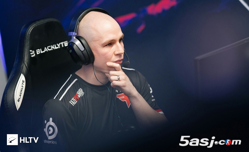 EliGE专访:s1mple状态接近巅峰 FaZe剑指奥斯汀Major冠军 EliGE专访:s1mple状态接近巅峰 FaZe剑指奥斯汀Major冠军