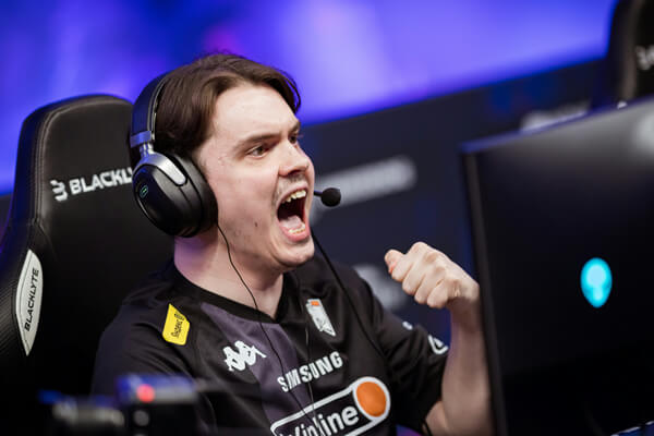 electroNic率VP三连胜晋级Major第三阶段：最低目标仍未达成