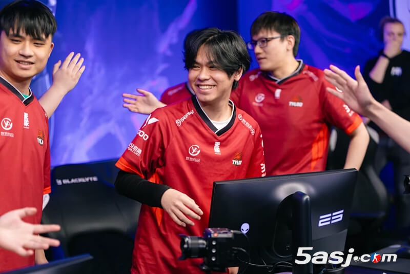 《Snake&Banter》锐评BLAST奥斯汀Major：CNCS双星闪耀、tN1R崛起、赛制争议与北美CS陨落