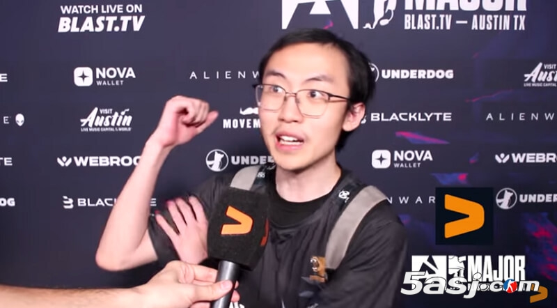 EmiliaQAQ胜TYLOO后吐露心声:'我并不开心' 盼中国战队全员晋级 | 奥斯汀Major赛后采访 EmiliaQAQ胜TYLOO后吐露心声:'我并不开心' 盼中国战队全员晋级 | 奥斯汀Major赛后采访