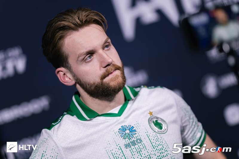 NiKo谈Falcons溃败：个人状态下滑+手枪局崩盘导致Major出局