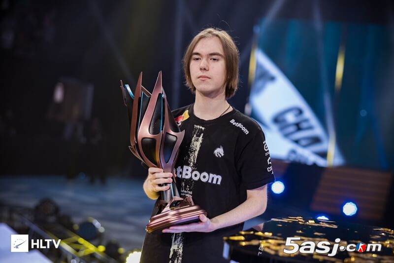 17岁天才zweih自荐Nemiga创奇迹！奥斯汀Major专访：从Vaseline Worms到淘汰赛的逆袭之路