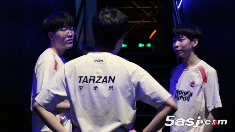 AL更新季后赛胜决赛后返图：“博观而约取，厚积而薄发”