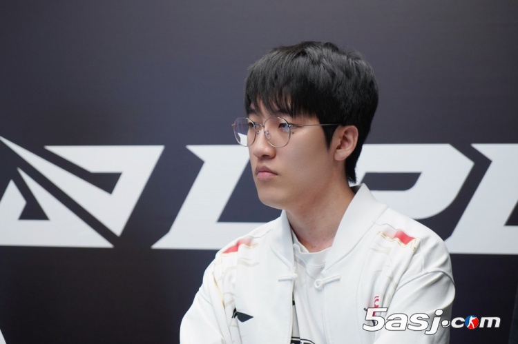 AL更新季后赛胜决赛后返图：“博观而约取，厚积而薄发”