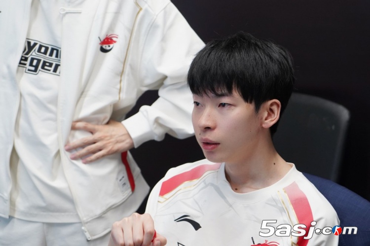 AL更新季后赛胜决赛后返图：“博观而约取，厚积而薄发”