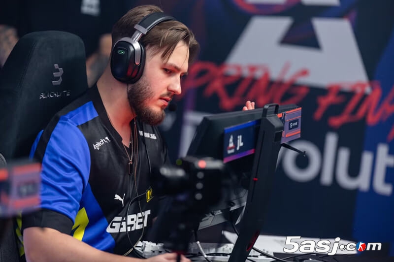 jL专访：NaVi火力下滑但信心不减 直言团队需为Major做出更多牺牲