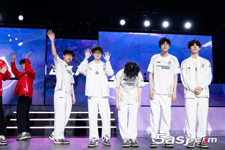 LPL第二赛段季军争夺战落幕 iG战队世界赛积分形势分析 LPL第二赛段季军争夺战落幕 iG战队世界赛积分形势分析