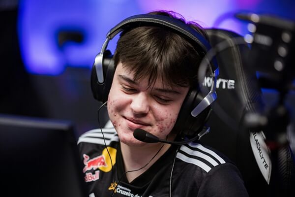 FURIA 3-0横扫晋级BLAST奥斯汀Major淘汰赛 | YEKINDAR与molodoy赛后专访