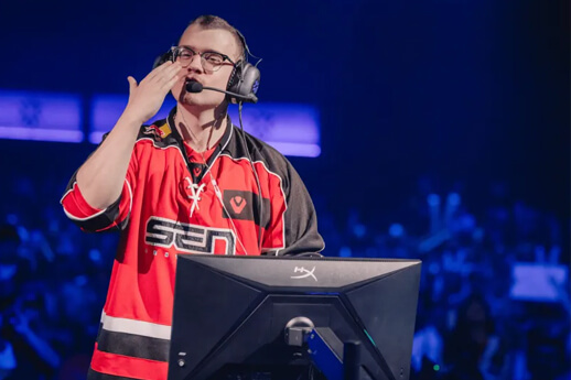 WOL横扫RRQ后，SEN官推发文：WOLVES！！