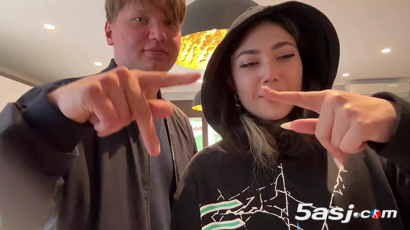 s1mple与俄罗斯主播Ekatze007恋情疑云：FaZe选手Major期间亲密互动引猜测