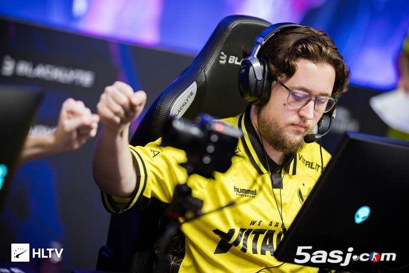 ZywOo坦言压力是最大敌人 期待Major决赛与s1mple巅峰对决 | Vitality专访