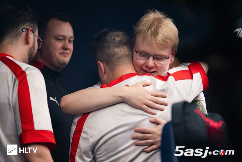 Jimpphat谈MOUZ不敌Vitality：无惧心魔，对手实力碾压 | 奥斯汀Major赛后专访