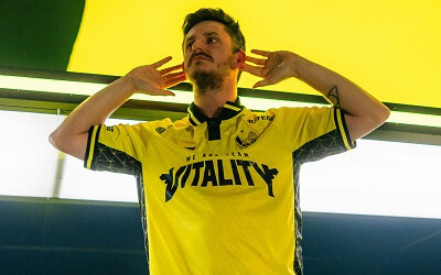 apEX：从反派到传奇！2025奥斯汀Major最强三冠队长 用13次打脸回击质疑