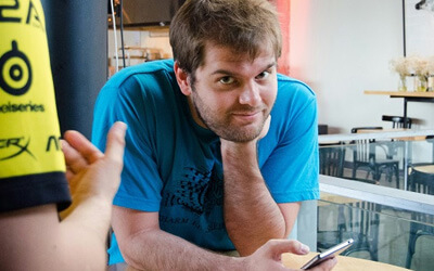 ceh9警告s1mple回归NAVI是严重错误：双方已无合作基础 FaZe替补表现证明确需向前看