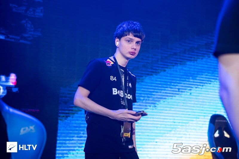 Falcons签下kyousuke组建三突破手阵容 能否撼动Vitality王朝？