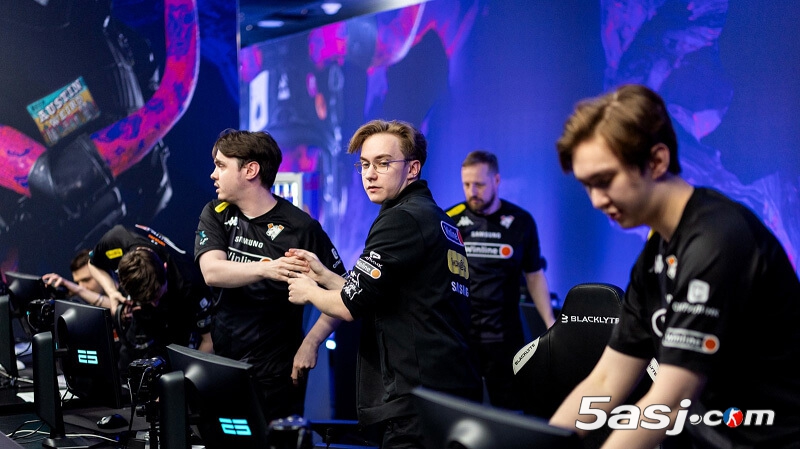 FL4MUS回应VP下放：感谢俱乐部与粉丝 称