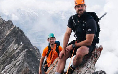 波兰CS传奇pashaBiceps登顶纳德霍恩峰 晒照调侃'牛