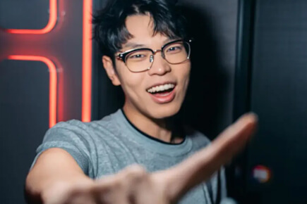 NOVA无畏契约官方发布选手照片 配文：2025VCTCN第二赛段我们来了！