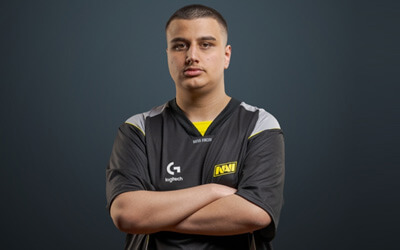 NAVI提拔makazze进入主队 CS阵容调整 青训新星 2025赛季 NAVI Junior解散