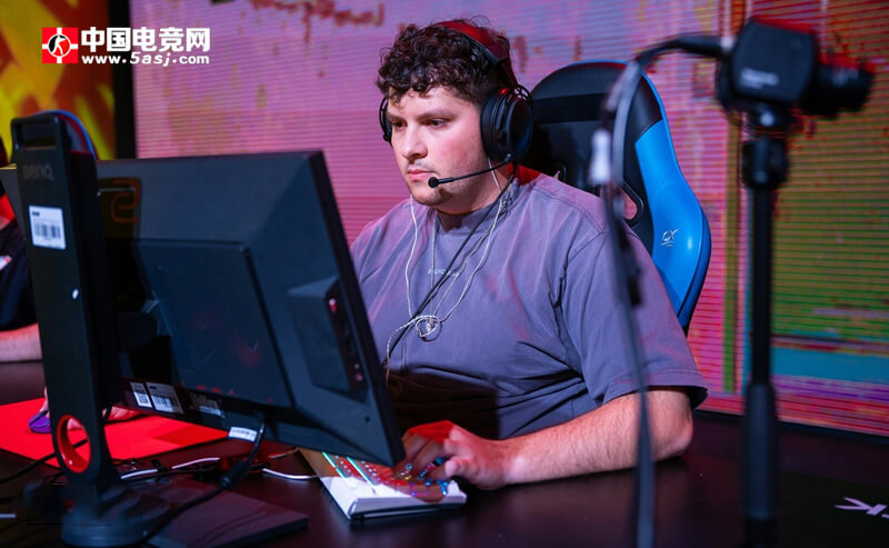 Perfecto谈职业倦怠与直播：电竞选手的