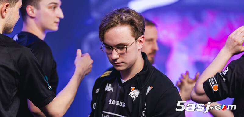 HLTV茶话会深度解析：FL4MUS转会前景 Perfecto加盟VP s1mple去向成谜