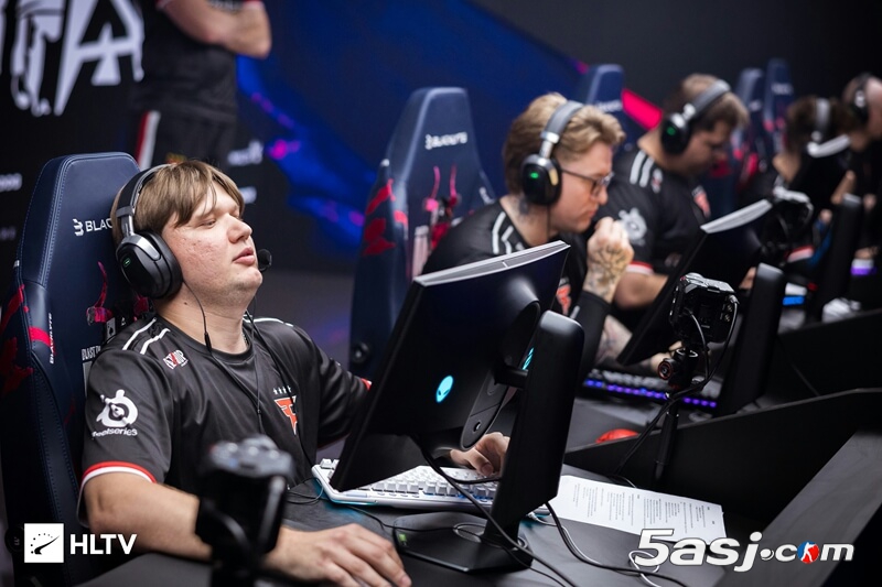 s1mple怒斥Zeus评论：否认BLAST奥斯汀Major因松懈失利 FaZe租借 职业去向