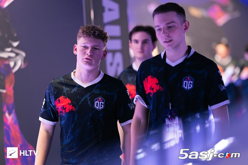 HLTV爆料：OG下放丹麦选手Buzz 休赛期寻找替代者 阵容调整进行中