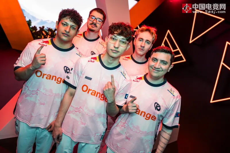 群星璀璨!2025电竞世界杯EMEA赛区《无畏契约》代表队荣耀集结 EWC官方分享定妆照 群星璀璨!2025电竞世界杯EMEA赛区《无畏契约》代表队荣耀集结 EWC官方分享定妆照