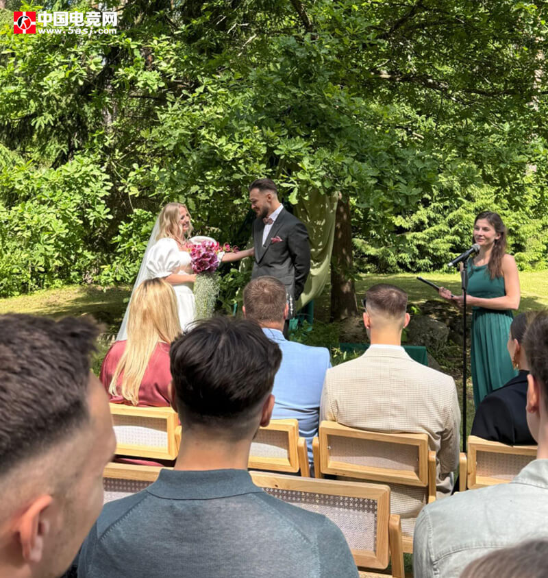 jL发布视频：暂别CS赛场半年，专注健康、婚姻与内容创作 | NAVI阵容调整