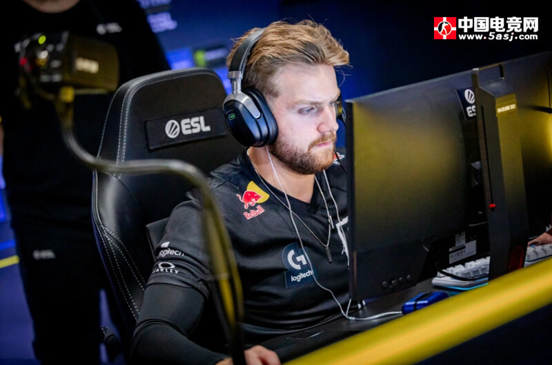 CS史上十大顶级身价转会榜单：s1mple居然是最不值钱的那个