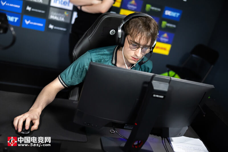 澳洲CS名将Liazz结束与FlyQuest三年半合作,jks接任首发位置 澳洲CS名将Liazz结束与FlyQuest三年半合作,jks接任首发位置