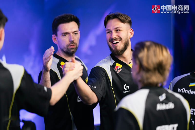 电竞传奇jL退役真相：从Major MVP到