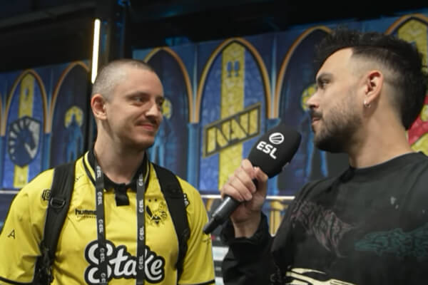 光头契约终兑现！apEX：女友反对也挡不住我的冠军誓言