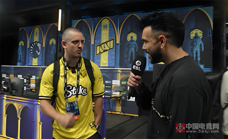 光头契约终兑现!apEX:女友反对也挡不住我的冠军誓言 光头契约终兑现!apEX:女友反对也挡不住我的冠军誓言