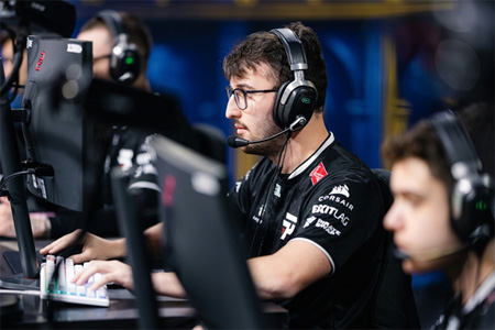 BLAST赏金赛S2：paiN鏖战三图力克NIP，snow状态神勇29杀