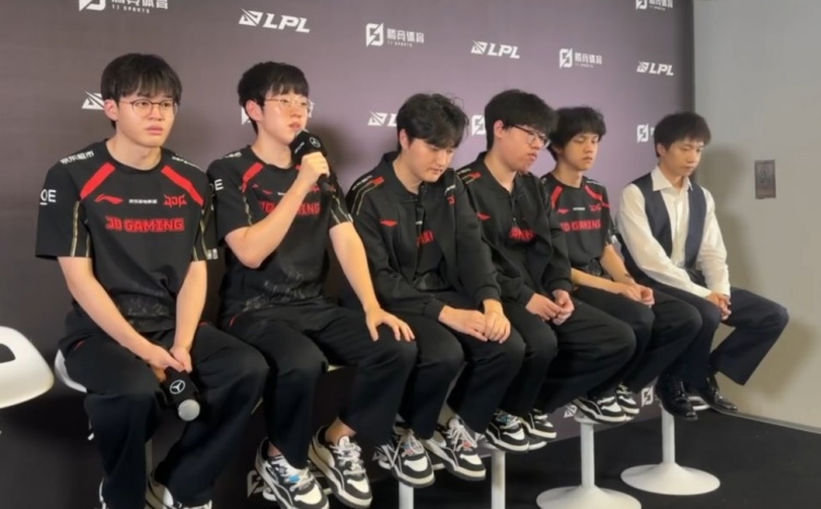 JDG爆冷0-2不敌iG赛后群访：Scout坦言潘岩组合失效 Clearlove直言BP需优化