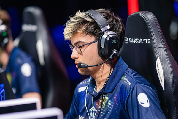 俄媒：FaZe正与Liquid谈判，但后者无意出售Twistzz