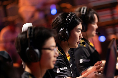 CS电竞世界杯(EWC)：蒙古铁骑剑斩旧敌！MongolZ 2-1力克